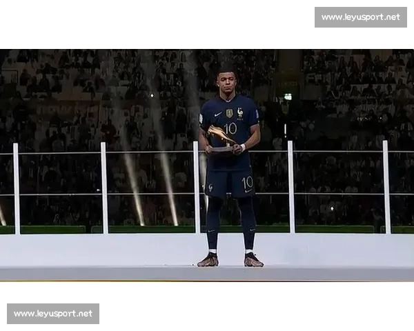 一夜刷新纪录！某球星金靴之路燃爆全场！